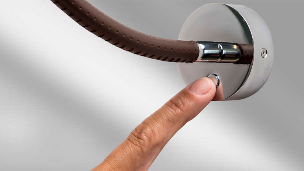 blauwasser_yacht_beleuchtung_dimmer_hand