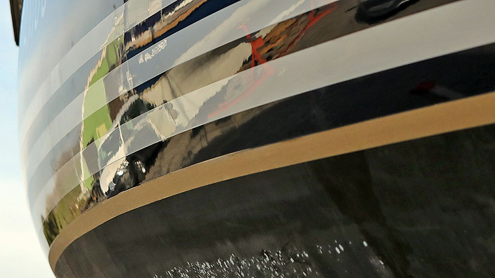 blauwasser_yacht_refit_polieren_rumpf_anleitung_glanz