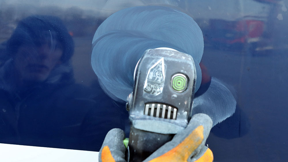 blauwasser_yacht_refit_polieren_rumpf_anleitung_maschine_rotation
